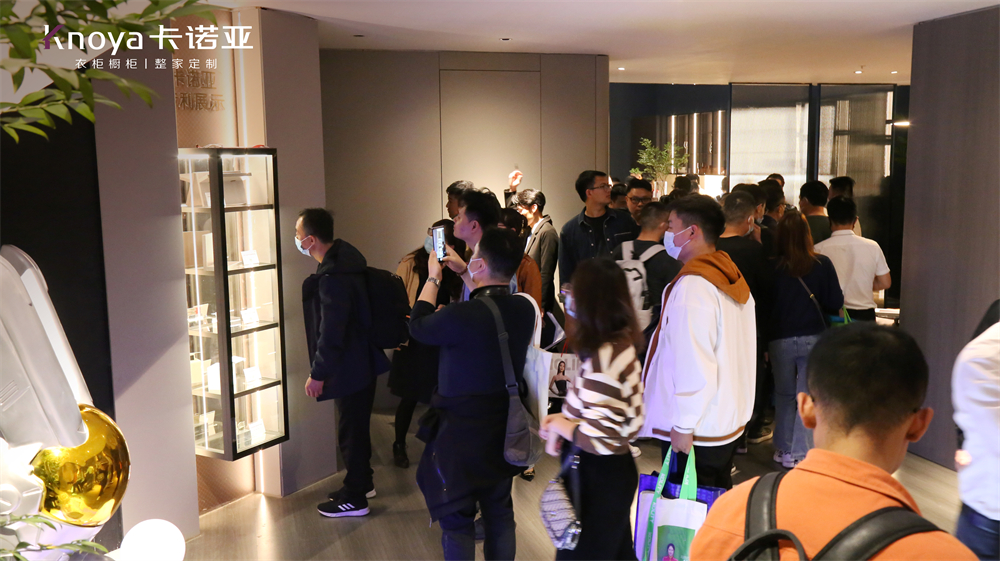 卡诺亚“四驱”并进亮相广州app家居展 卡诺亚“四驱”并进亮相广州app家居展